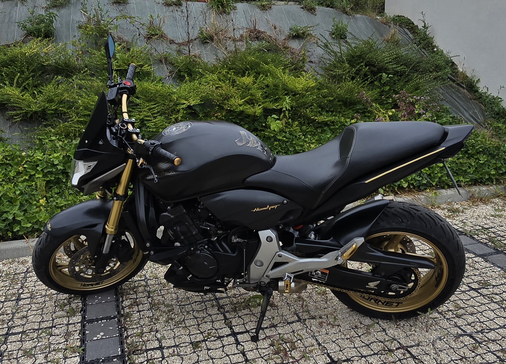 Honda Hornet 600 R édition special Rizzoma - Image 5