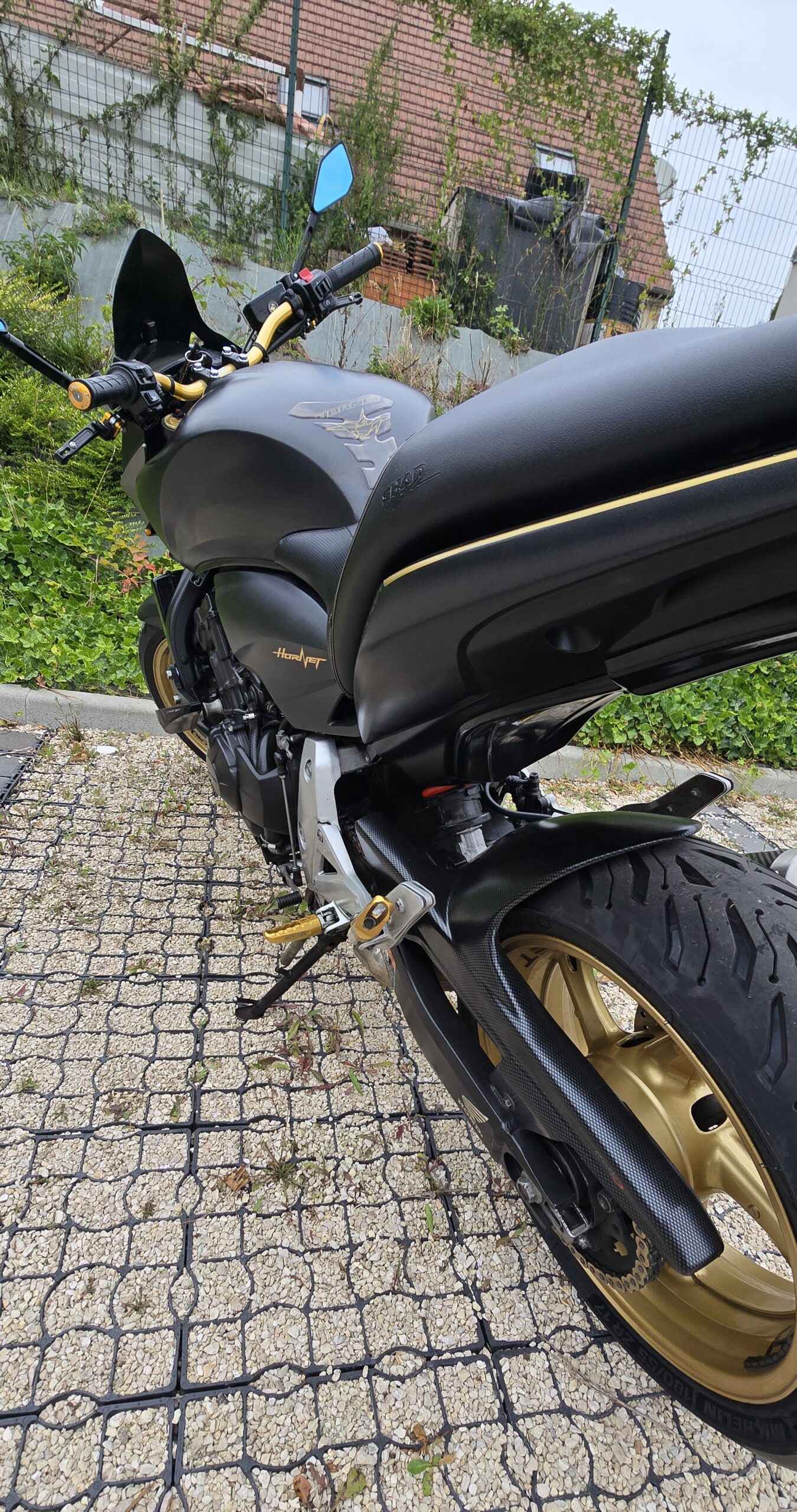 Honda Hornet 600 R édition special Rizzoma - Image 6