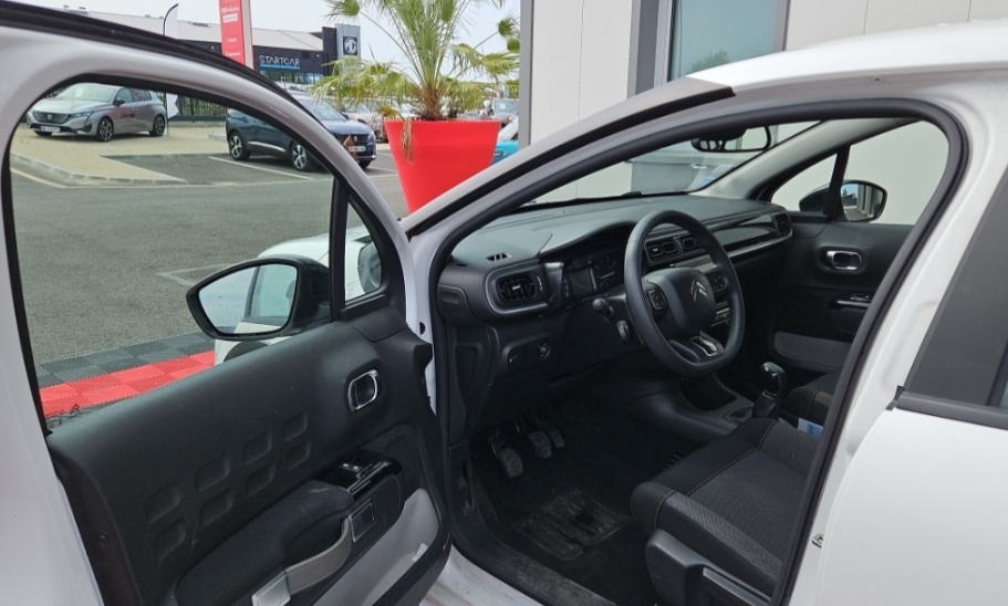 Citroën C3 1.2 PureTech Plus - Image 10