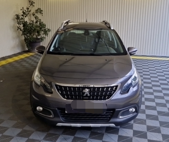 Peugeot 2008 1.6 BlueHDi Crossway - Image 2
