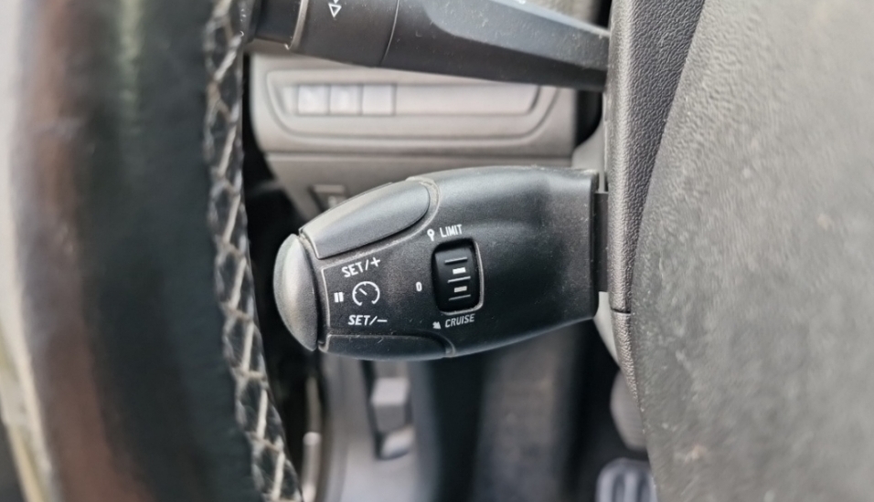 Peugeot 2008 1.6 BlueHDi Crossway - Image 4