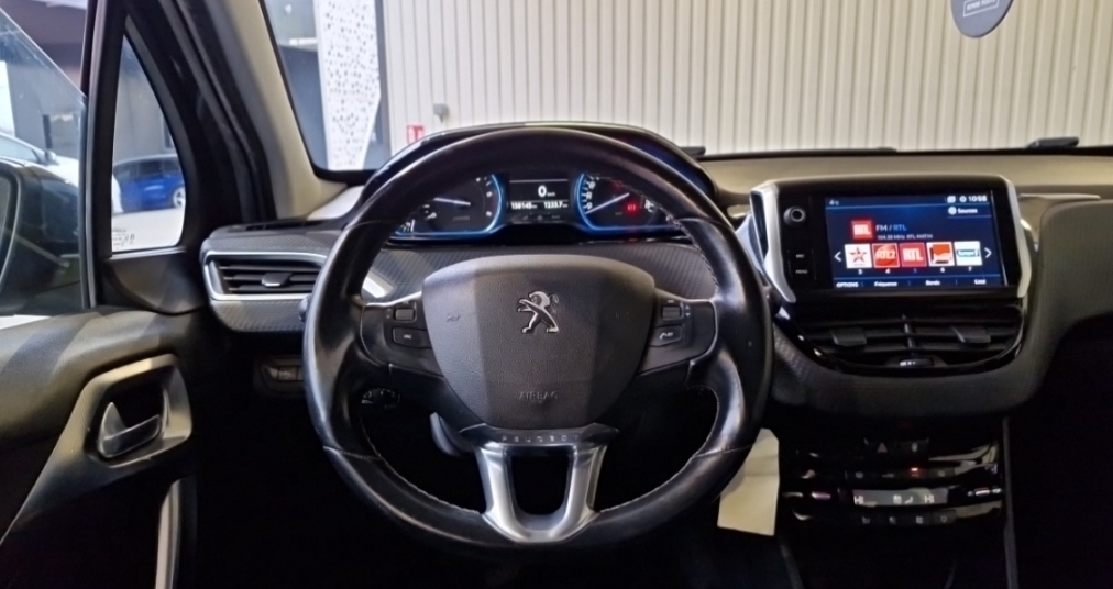 Peugeot 2008 1.6 BlueHDi Crossway - Image 8