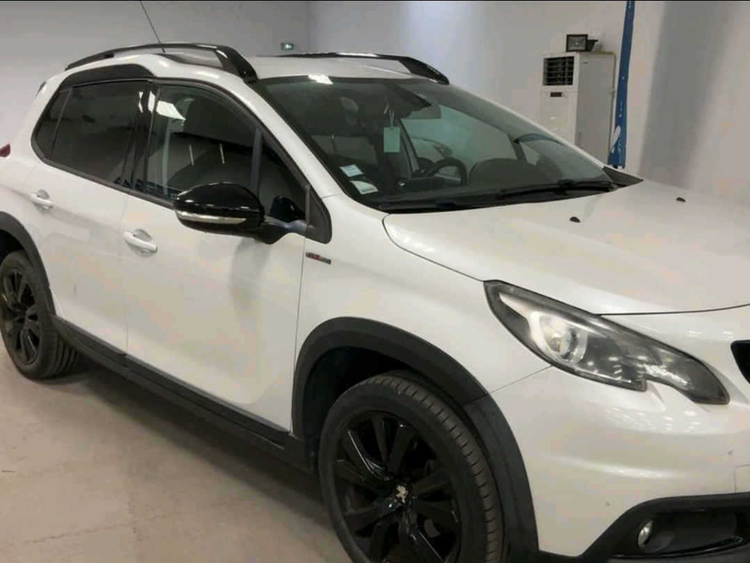Peugeot 2008 1.2 PureTech GT Line - Image 7
