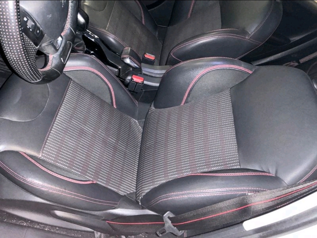 Peugeot 2008 1.2 PureTech GT Line - Image 10