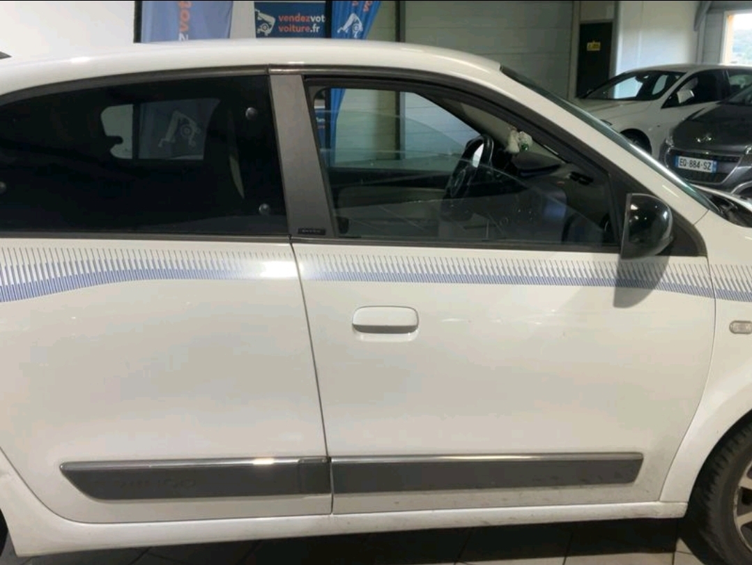 Renault Twingo ENERGY TCe 90 Cosmic - Image 4