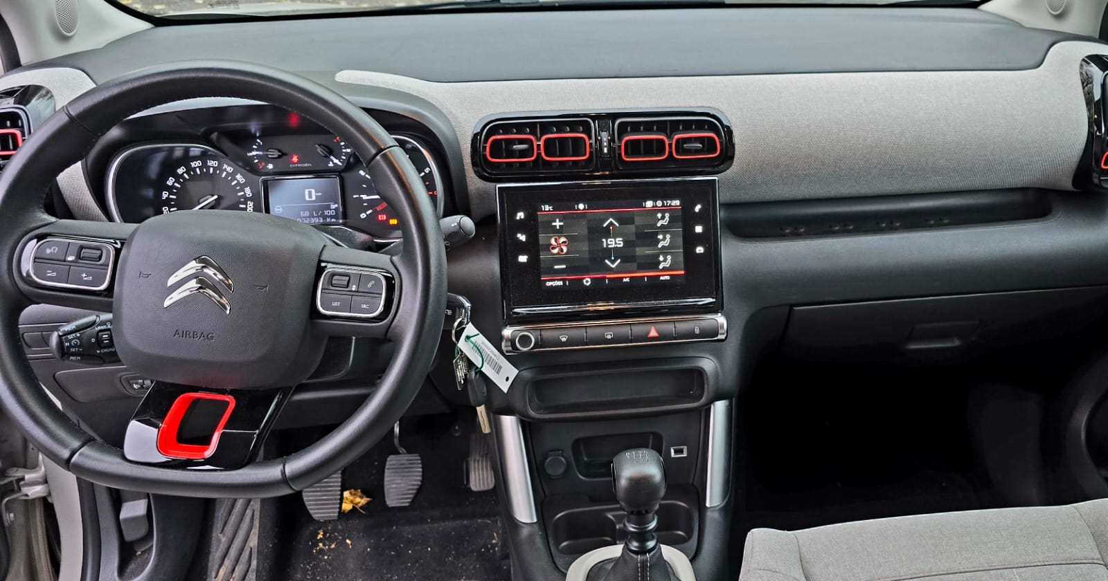 Citroën C3 Aircross 1.2 PureTech Shine Pack - Image 12